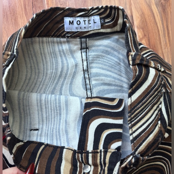 Motel Rocks • Brown and Cream Swirl Pants - Picture 3 of 4